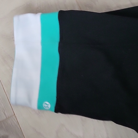 Lululemon capris - Picture 2 of 2